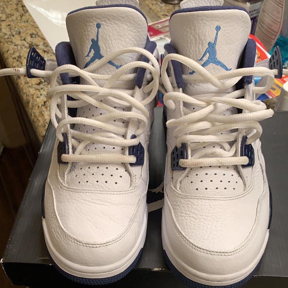 AIR JORDAN 4’s